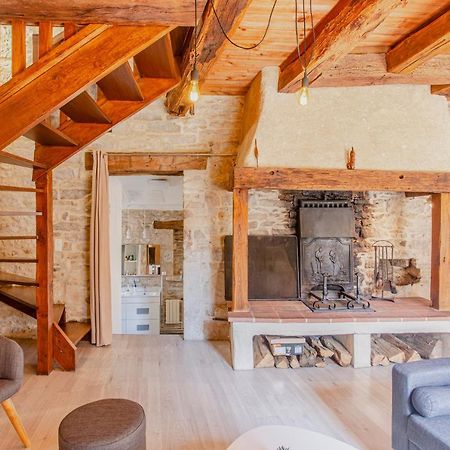 Maison en pierres au coeur du village médiéval de Villeneuve Extérieur photo